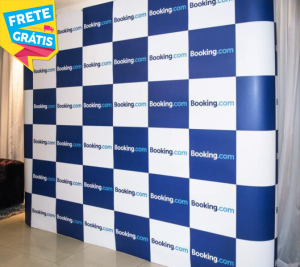 Backdrop Bandeira 2500x2500mm Tecido TecnoSport 100% Poliéster Quadrado 4x0 Cor Impressão Ultra-HD Sublimática Costura Bainha | COM EMENDA NO MEIO HORIZONTAL FRETE GRÁTIS NAS COMPRAS ACIMA DE 100,00, CONSULTE AS REGIÕES.